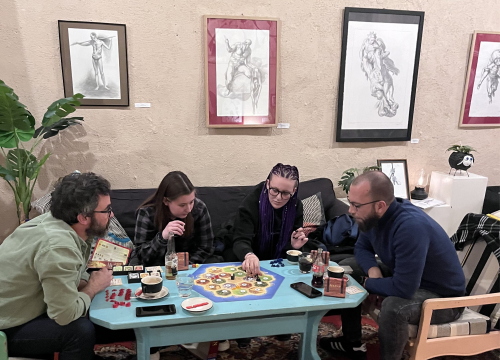 Noć društvene igre u Azimutu: Zaigrao se Catan, a najbolji strateg bio je Edvin Grulović