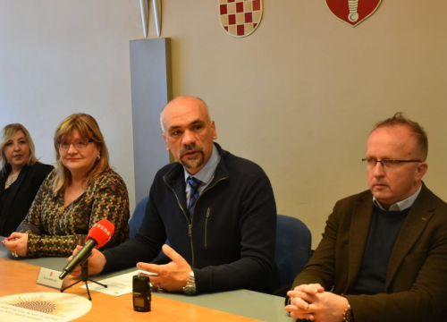 Fotografija 3 - Župan održao prijem za dobitnike nagrade ‘Suncokret ruralnoga turizma Hrvatske’ za 2024. godinu