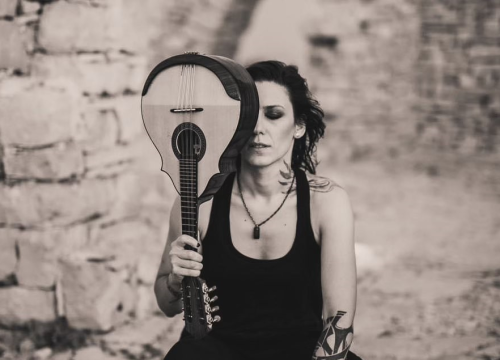 Pjesma šibenske mandolinistice i pjevačice glazbena podloga neobičnom umjetničkom performansu