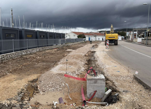 Radovi na popularnoj šetnici Artina u Vodicama u punom su jeku