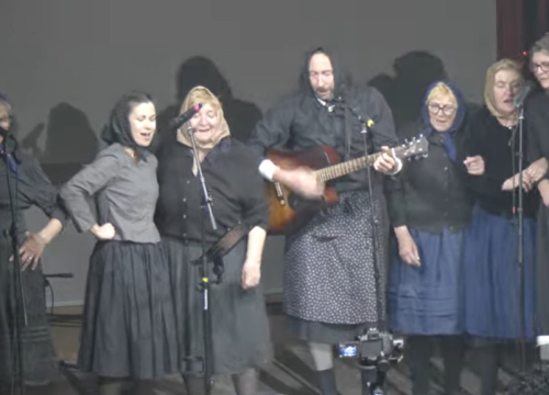 Tisno spremno za Jureviziju 2025.: Večeras se zabavite na festivalu lakih nota i teških riči