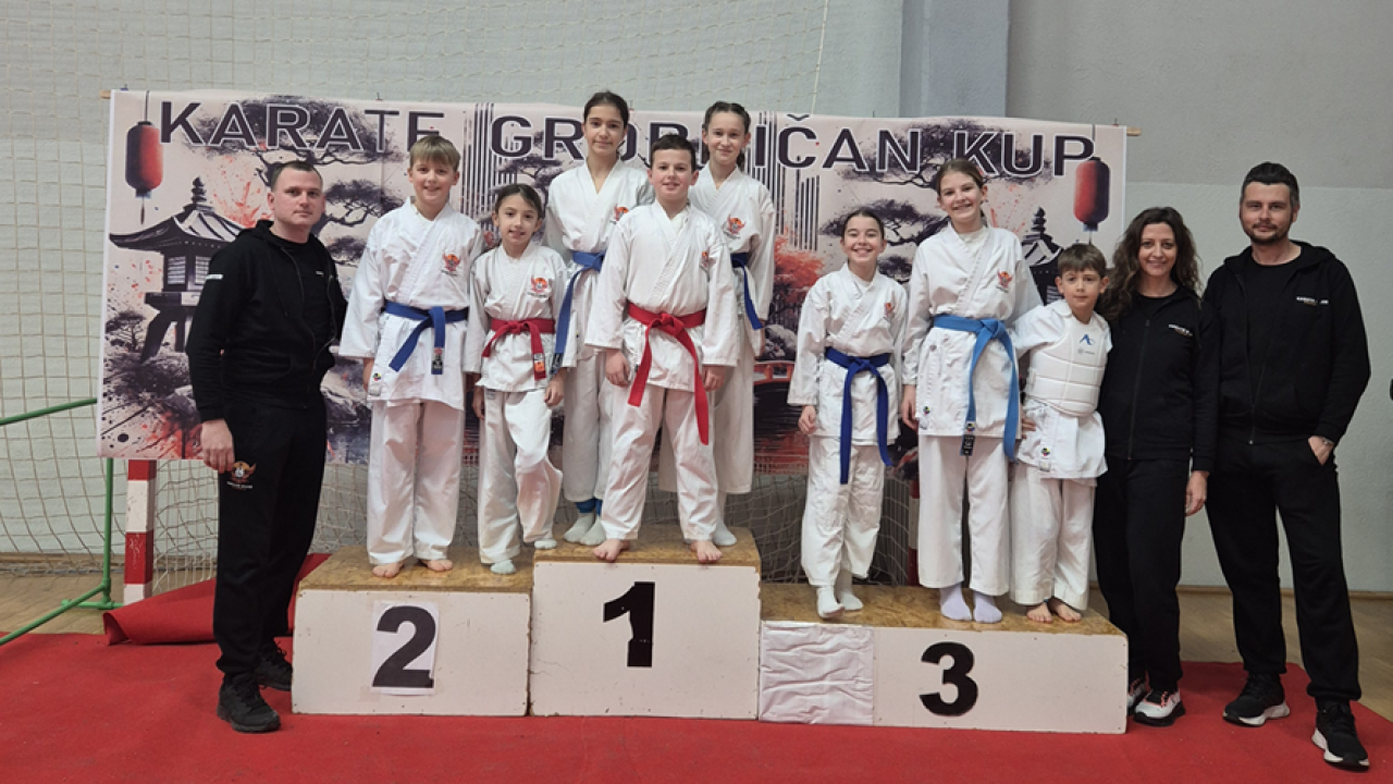 Karataši Phoenixa donijeli u Murter 4 zlata i 4 bronce