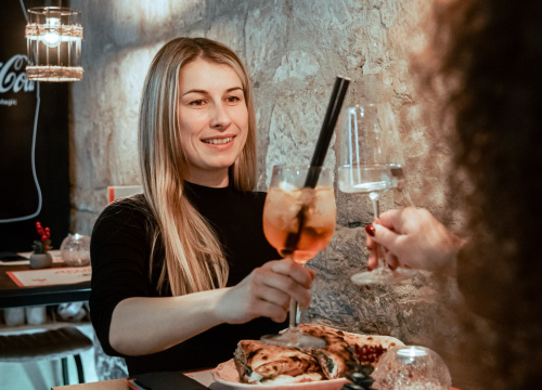 Proslavite Dan žena s omiljenim društvom u pizzeriji Fratelli!