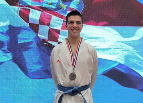 Šibenski karataš Toma Mileta s hrvatskom reprezentacijom osvojio broncu na Prvenstvu Balkana