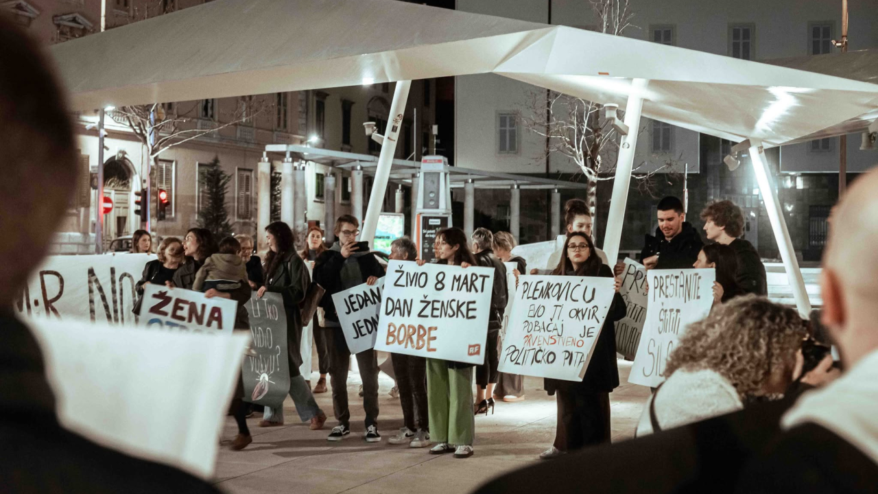 Šibenčanke i Šibenčani marširali gradom za prava žena: 'Za sve čiji je glas utišan'