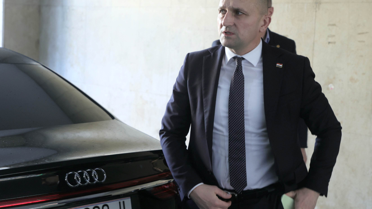 Ministar Anušić u Kninu govorio o vojnom roku: 'Sve je spremno'