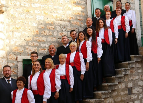 Poseban glazbeni događaj: U Primoštenu će Zbor svete Cecilije iz Jelse održati koncert