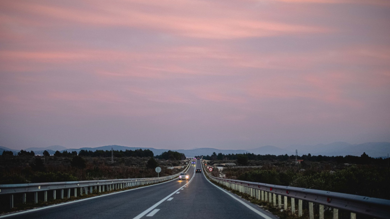 HAK: Zbog jake bure zatvorene ceste na obali