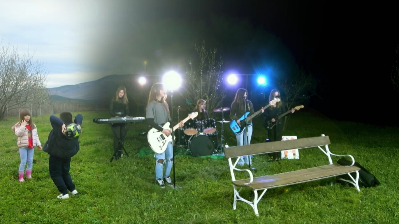 Snažno i energično: Kninski ženski bend BliZter objavio svoj prvi spot za pjesmu 'Fake reality'