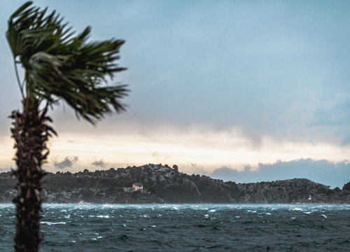 Zbog olujnog juga do nekih šibenskih otoka brod ne vozi