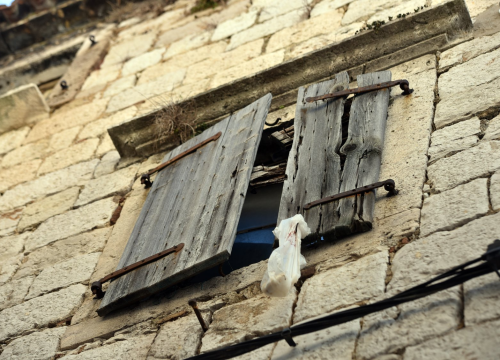 Grad Šibenik sa 83 tisuća eura sufinancira obnovu fasada, krovišta i stolarije na pet objekata u staroj jezgriii