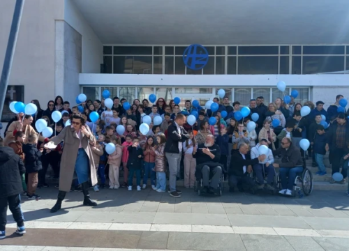 Plavi baloni kao simbol podrške: U Kninu obilježen Svjetski dan svjesnosti o autizmu