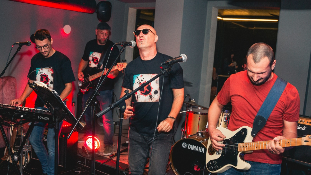 Tišnjanski Teški Osjećaji premijerno predstavljaju novi EP u Azimutu