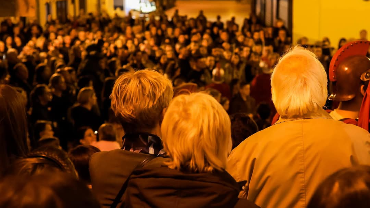 Veliki petak u Vodicama obilježen mirnom procesijom kroz grad