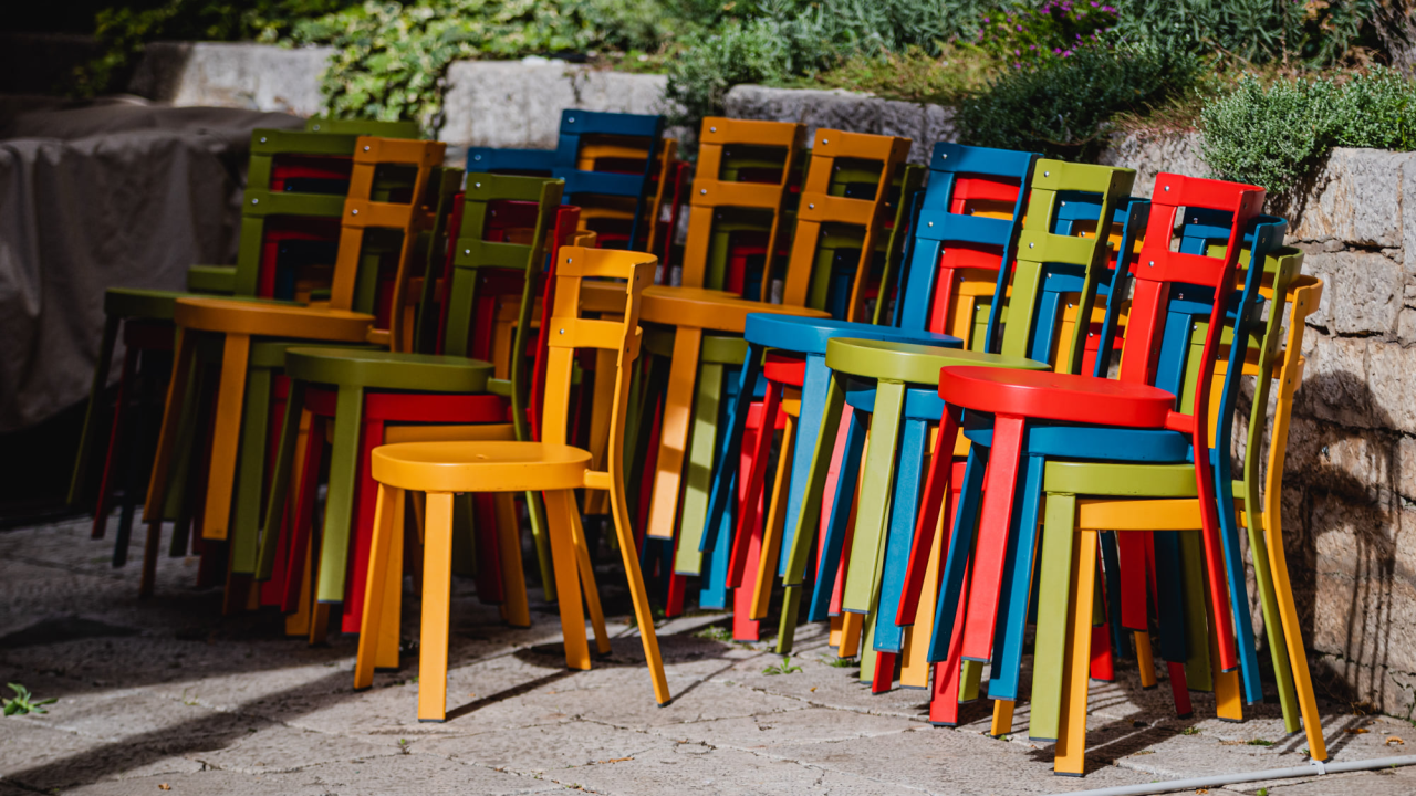 U Vodicama je netko na Uskrs pokrao stolice iz kafića