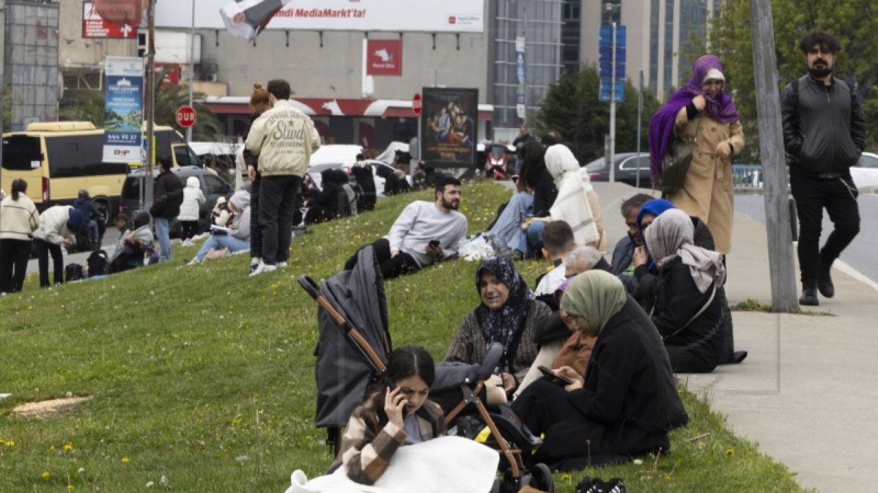 Istanbul pogodilo 300 naknadnih potresa, mnogi bježe nakon potresa magnitude 6,2