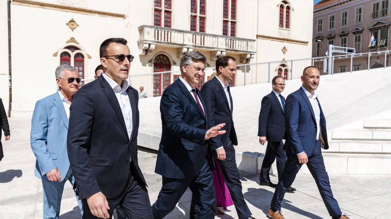 HDZ, HDS, HSS i DP potpisali koalicijski sporazum: 'SDP, Most i nezavisni pali su na ispitu'