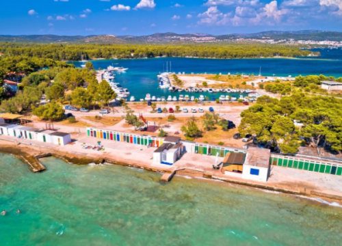 Uređuje se dječje igralište na Jadriji i nabavlja oprema za Dječji vrtić Tintilinić