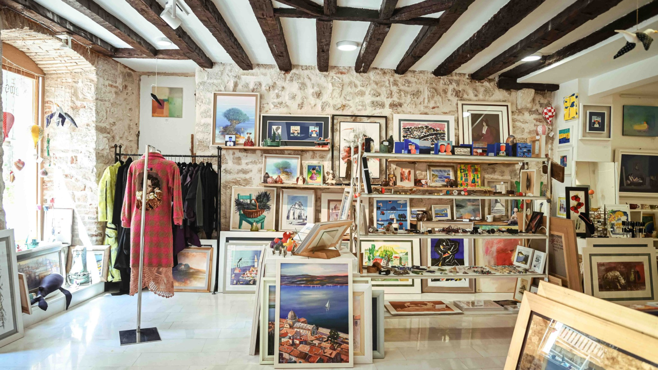 U Galeriji Juraj Dalmatinac ulovite remek djela poznatih hrvatskih slikara po pristupačnim cijenama