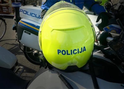 Vozač električnog romobila teško ozlijeđen u nesreći u Vodicama