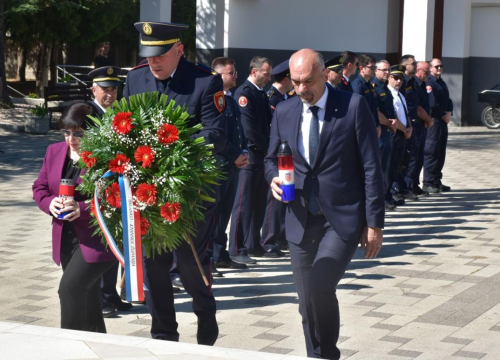Polaganjem vijenaca obilježen Međunarodni dan vatrogasaca i blagdan sv. Florijana