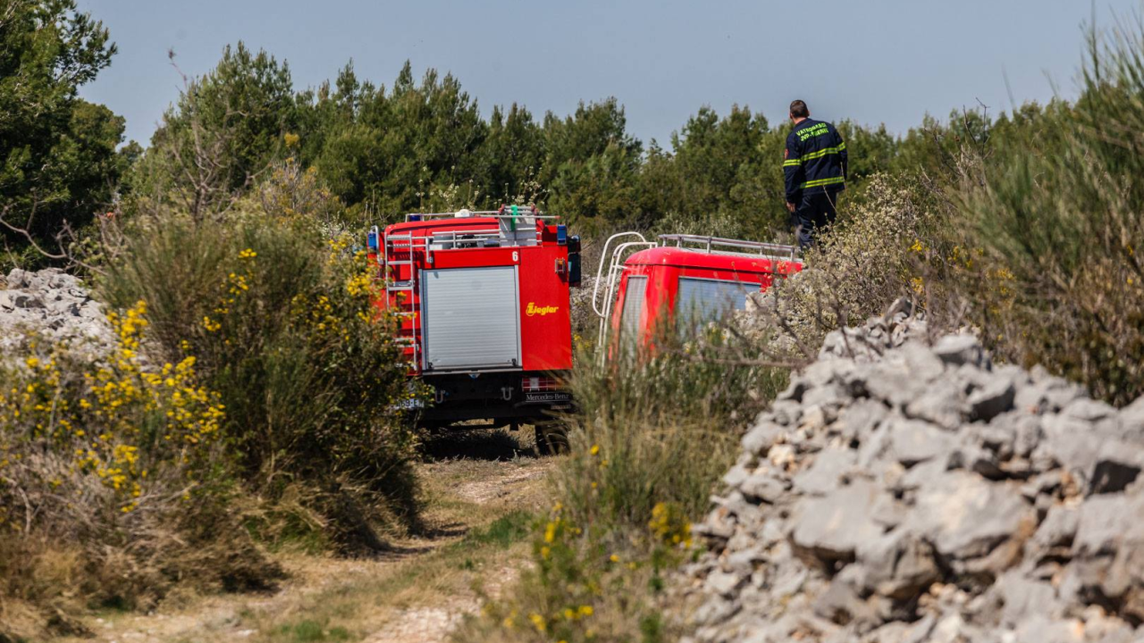 Požar na području Rogoznice namjerno izazvao 43-godišnjak
