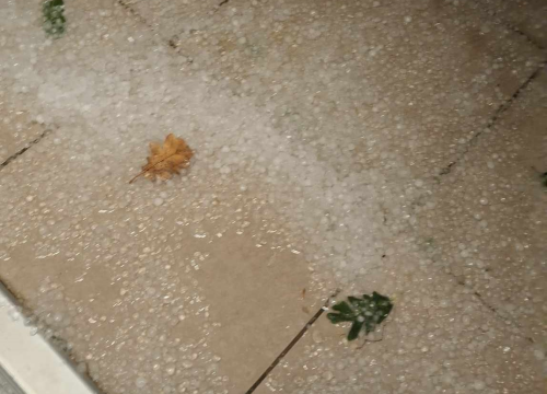 Snažno nevrijeme pogodilo dijelove županije. Murter sinoć prekrila tuča