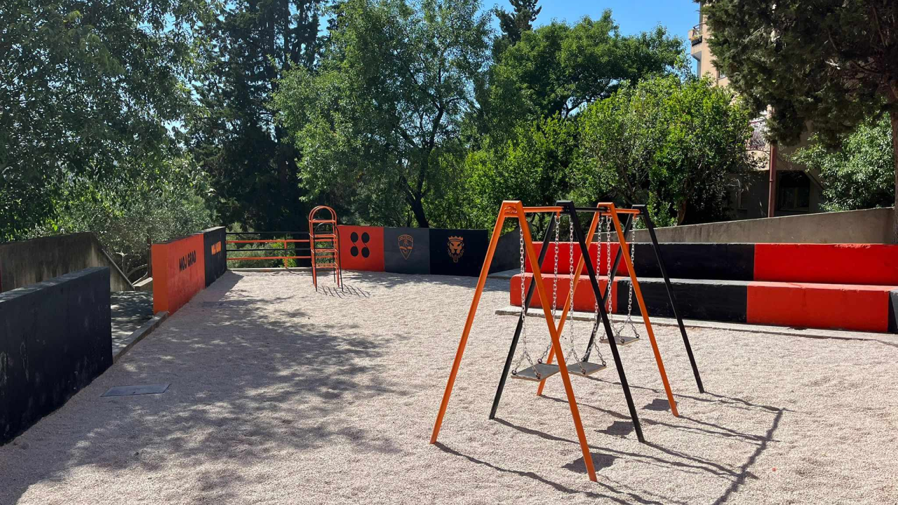 Funcuti uzeli stvar u svoje ruke i uredili zapušteno dječje igralište na Vidicima: 'Nećemo na ovome stati'