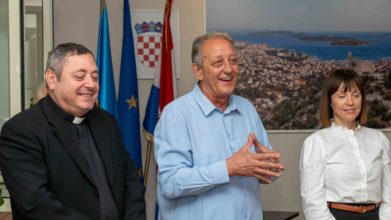 Vodičkom gradonačelniku počeo drugi mandat, don Glasnović došao da se zajedno pomole