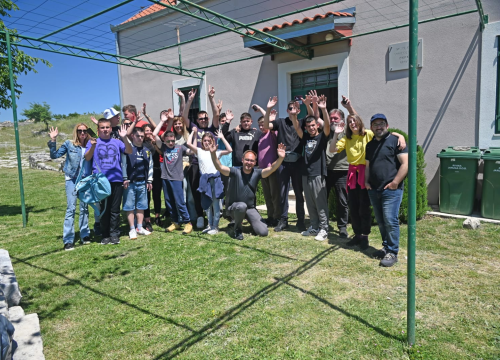 Edukativni izlet učenika centra Šubićevac: Bribirska glavica postala učionica pod otvorenim nebom