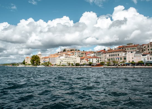 Utorak topliji i nestabilniji, mogući pljuskovi