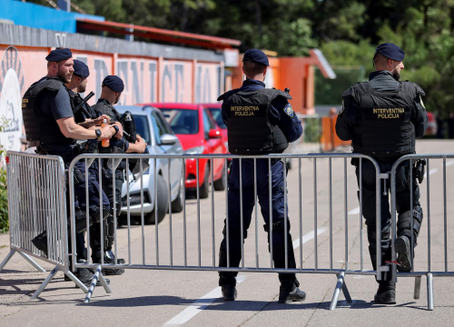 Pritvoren 36-godišnjak koji je uoči derbija divljao autom i ozlijedio policajca, ali i nasilnici koji su ga napali