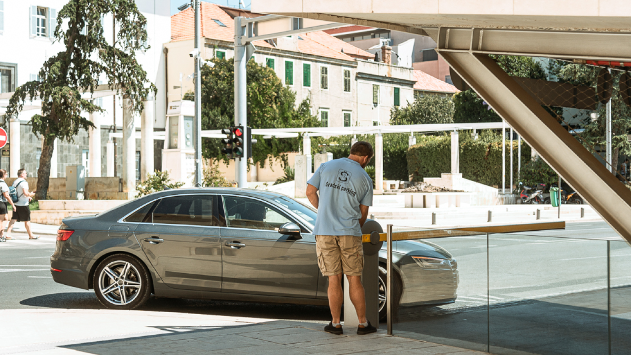 U Šibeniku od 1. lipnja na snagu stupaju osjetno veće cijene parkiranja