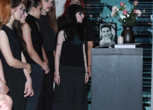 Fotografija 13 - Emotivna komemoracija za Radu Perišu u Arsenu okupila brojne prijatelje i suradnike