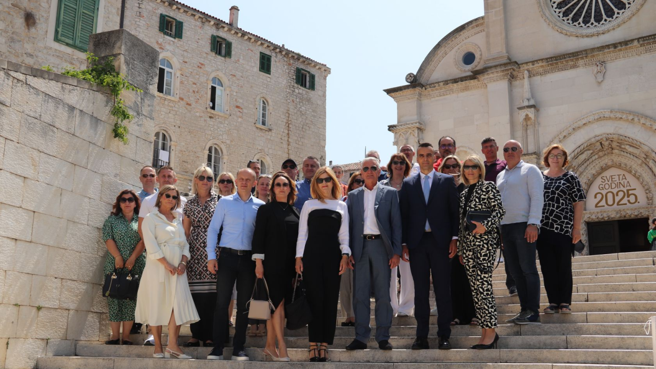 Hrvatska udruga ravnatelja osnovnih škola sastala se u Šibeniku