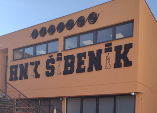 Je li vijest da je Šibenik dobio licencu tempirana s izborima? 'Kad tribaju 'bodovi' onda se sve obećava, a danas se već peru ruke'