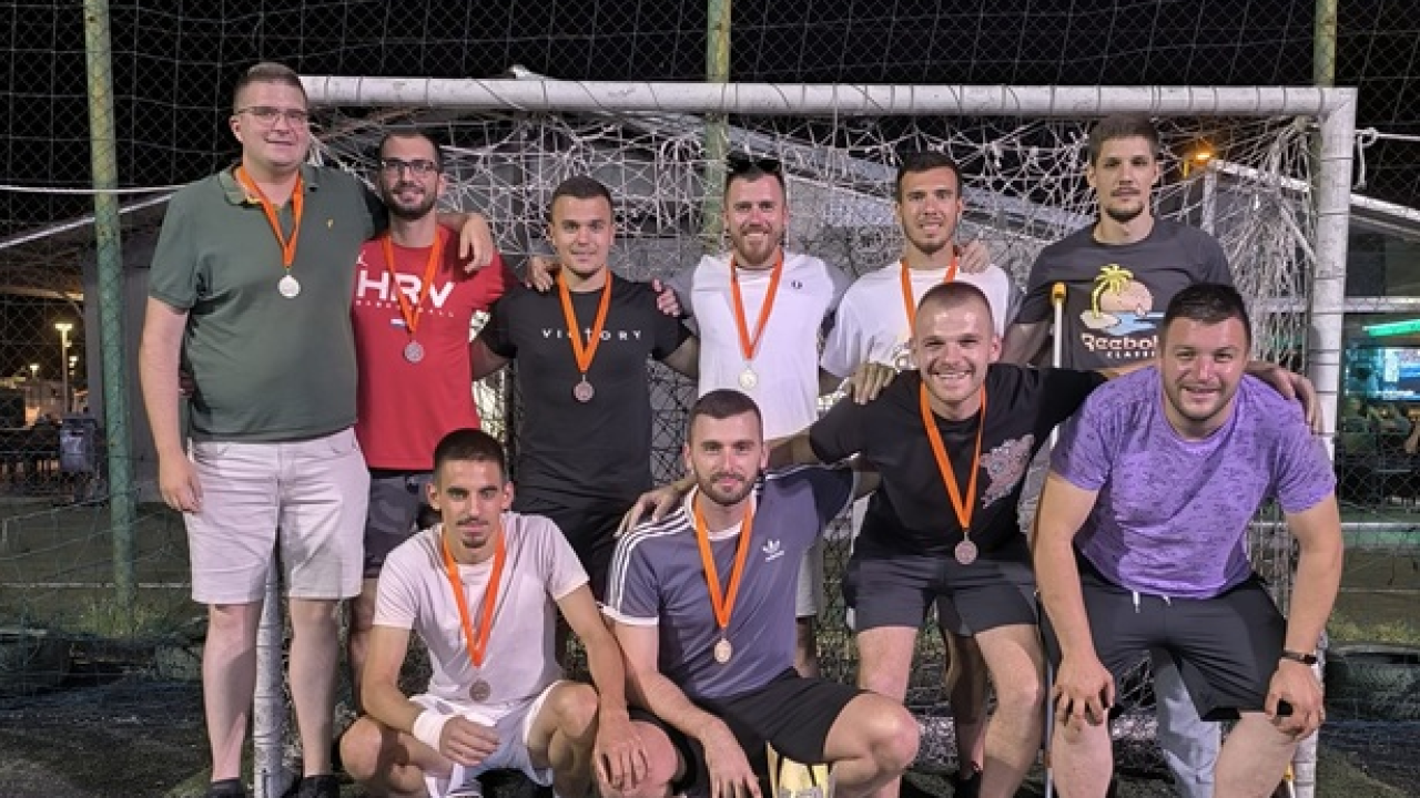 Završena mininogometna Liga Šibenik: Prva tri mjesta CIAK-u, Elektro Buriću i Pokrovniku