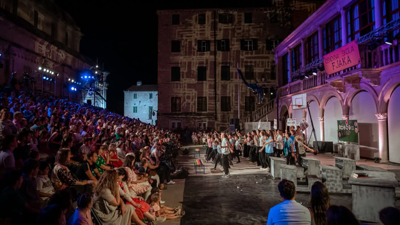 Održana generalna proba: Svečano otvaranje 65. MDF-a u Šibeniku uz mjuzikl, vatromet i feštu do ranih jutarnjih sati