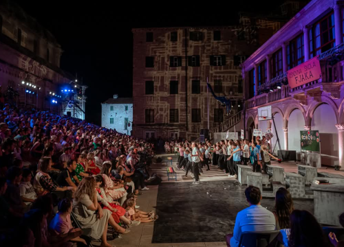 Održana generalna proba: Svečano otvaranje 65. MDF-a u Šibeniku uz mjuzikl, vatromet i feštu do ranih jutarnjih sati