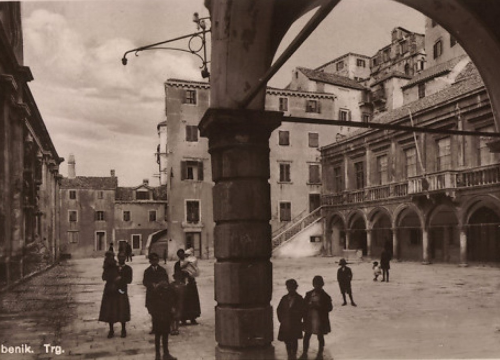 Šibenski leksikon: 'Ajme ove balavurdije, samo bandaju i rade barufe'