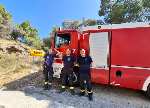 Vatrogasci nastavljaju dežurati na požarištu kod Omiša