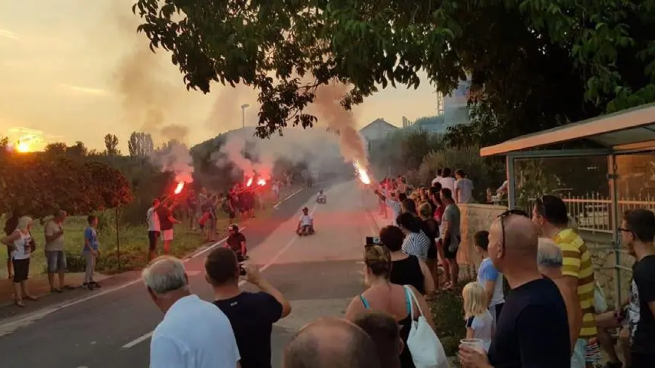 Krenule prijave za utrku karića u Rupama