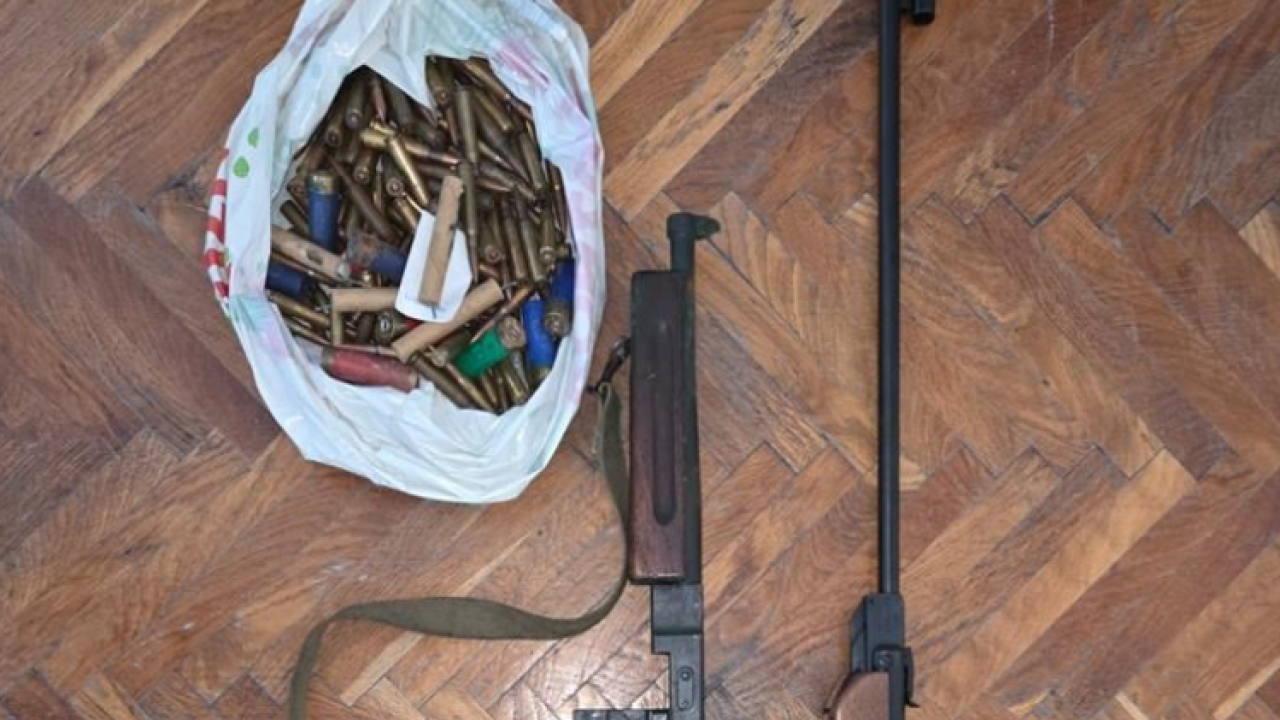 Šibenskoj policiji predana velika količina oružja, streljiva i eksploziva