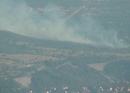 Požar kod Oćestova ugašen, pomagale i zračne snage