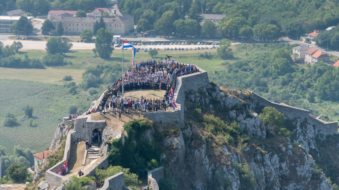 Predsjednik županijske podružnice udruge Prvi hrvatski redarstvenik: 'Nije dobro umanjivati značaj krađe zastave s kninske tvrđave'