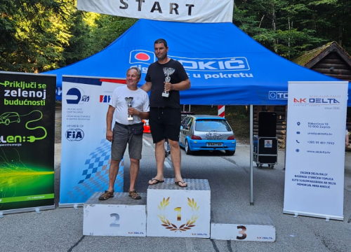 Fotografija 2 - FOTO Vozači Rogoznice na četvrtoj etapi brdskog PH: Gaćina prvi kod povijesnih vozila, Grozdanić izletio