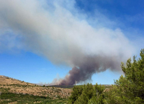 Vatrogasci gasili dva požara kod Skradina, intervenirali i u Šibeniku
