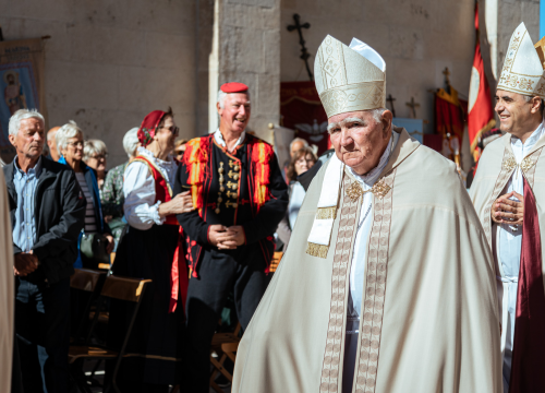 Ante Ivas recitirat će molitvu na Thompsonovom koncertu