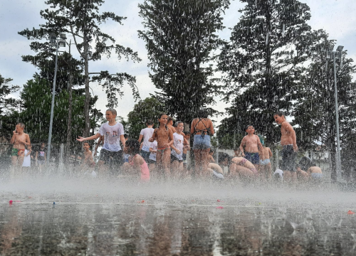 Graničar, povlačenje užeta i druge zaboravljene igre: Tri dana druženja i smijeha u Oklaju