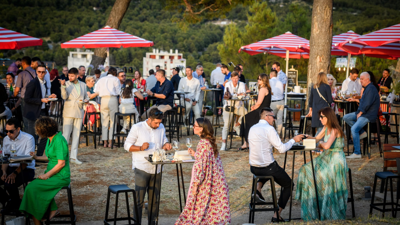 Na tvrđavi sv. Ivana uručene Michelinove zvjezdice: Šibenski Pelegrini i dalje na gastronomskoj karti svijeta